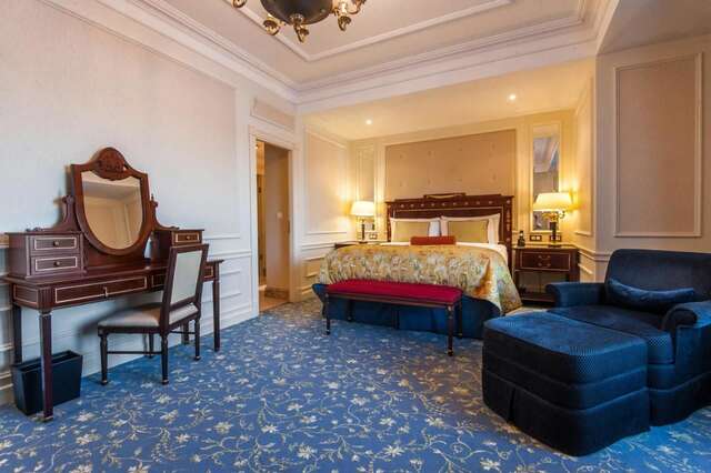 Отель Fairmont Grand Hotel Kyiv Киев-40